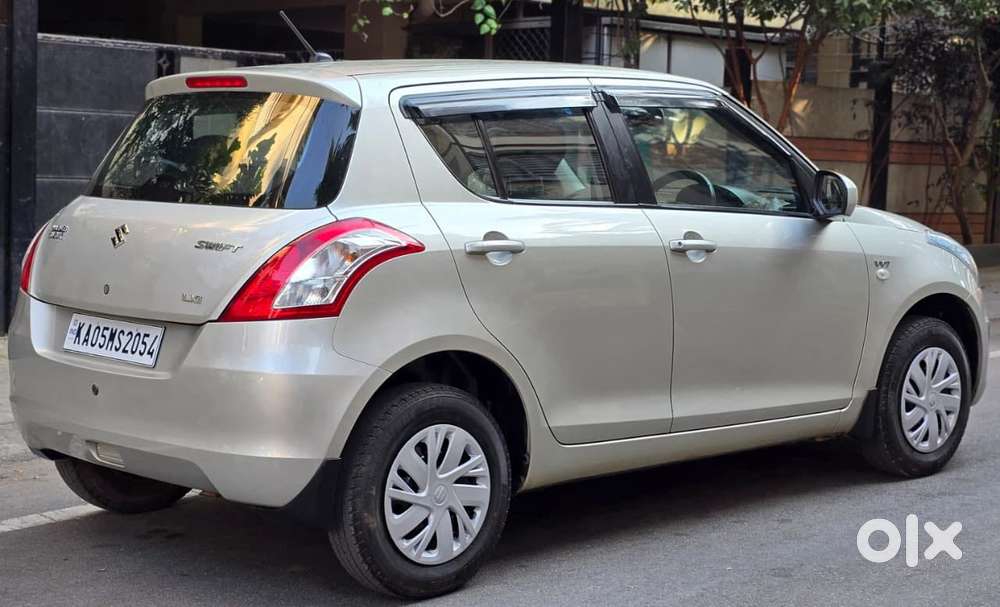 Maruti Suzuki Swift Lxi Option, 2015, Petrol