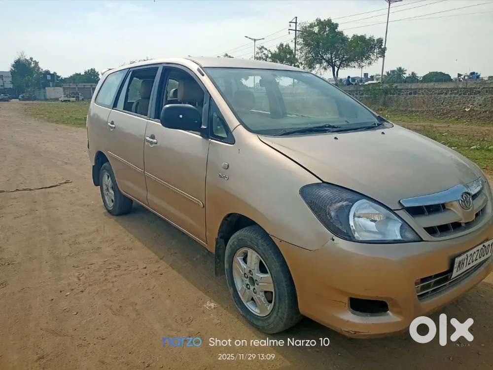 Family Used Innova With Gunine Reading