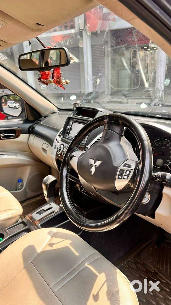Mitsubishi Pajero Sport 2015 Diesel 178000 Km Driven