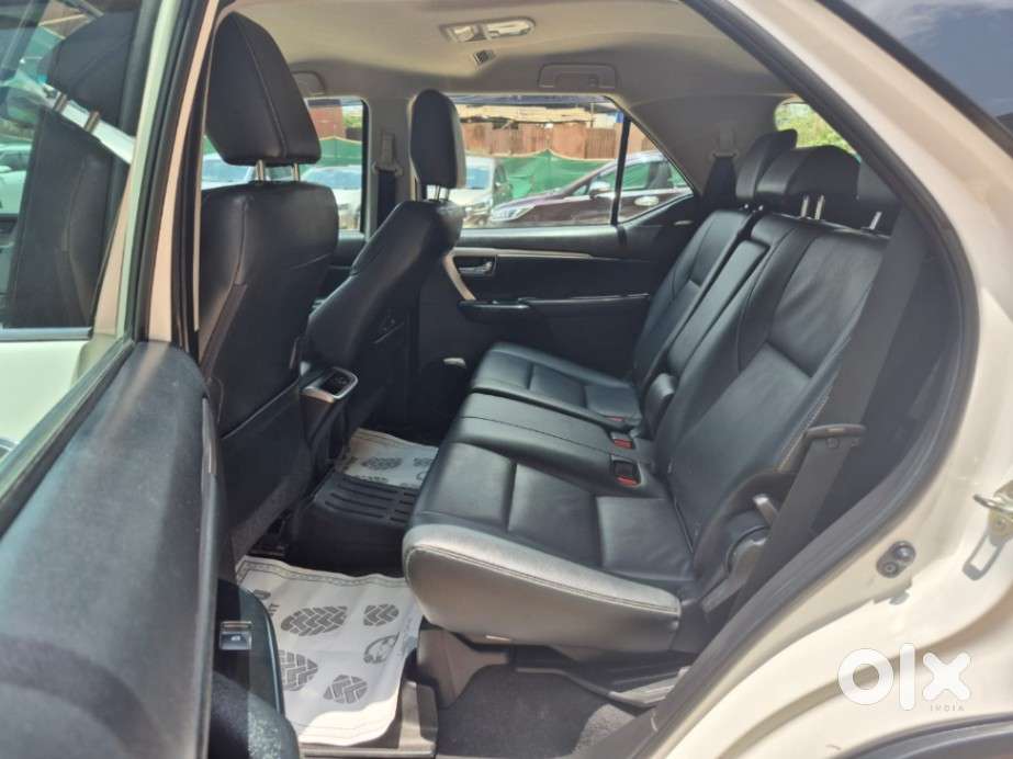 Toyota Fortuner 4x2 At 2.8 Diesel, 2023, Petrol