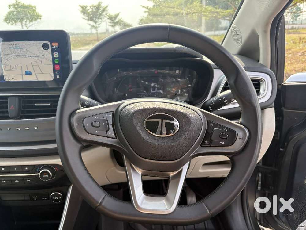 2025 Tata Altroz Xz Lux 1.2 Petrol  21,543 Km  1st Owner