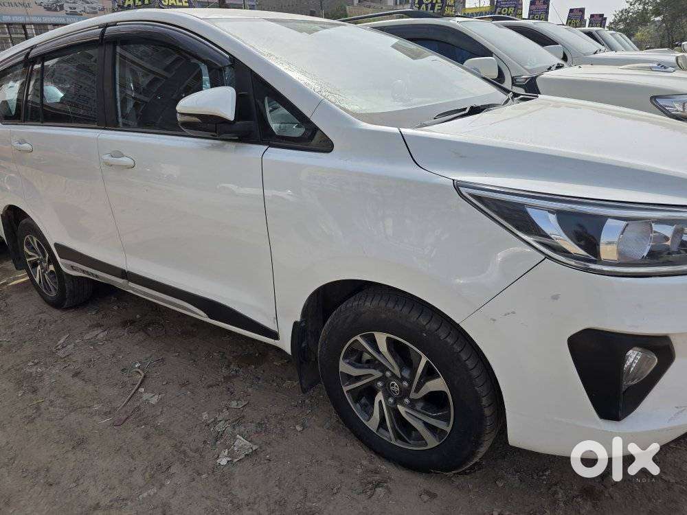 Toyota Innova Crysta 2.4 V, 2022, Diesel