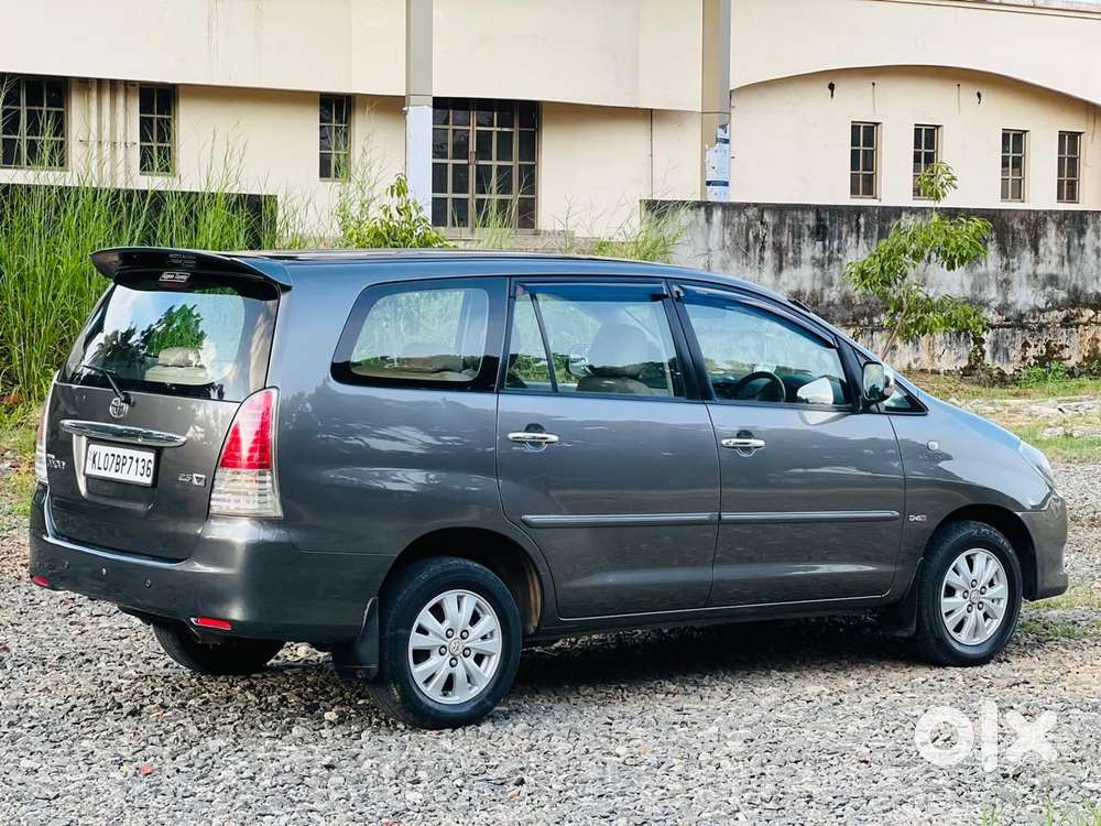 Toyota Innova 2.5 V 7 Str, 2010, Diesel