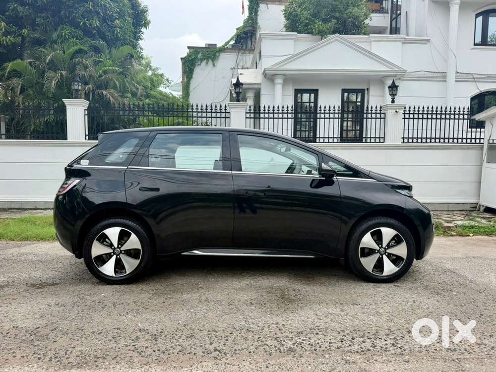Mg Windsor Ev 2025 Essence