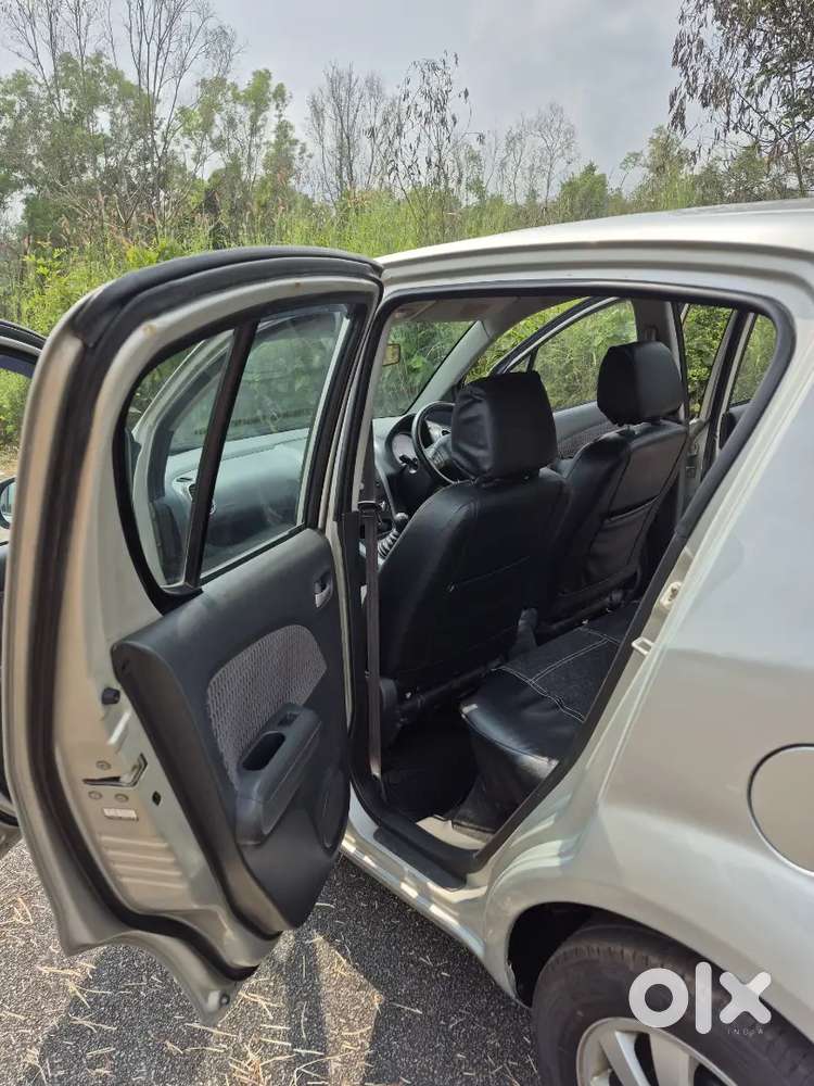 Maruti Suzuki Ritz 2014 Variant Zxi