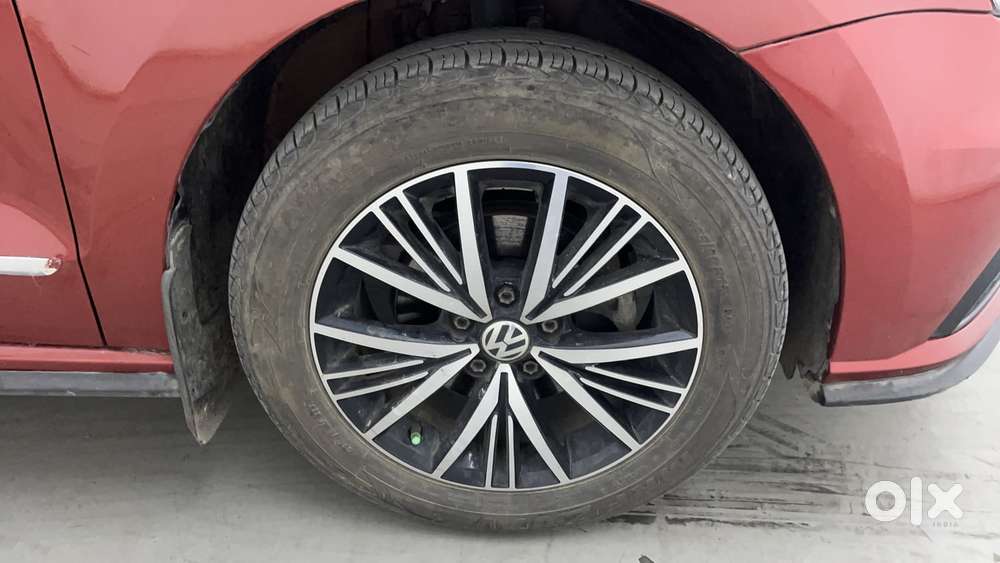 Volkswagen Vento 2010-2013 Petrol Highline At, 2021, Petrol