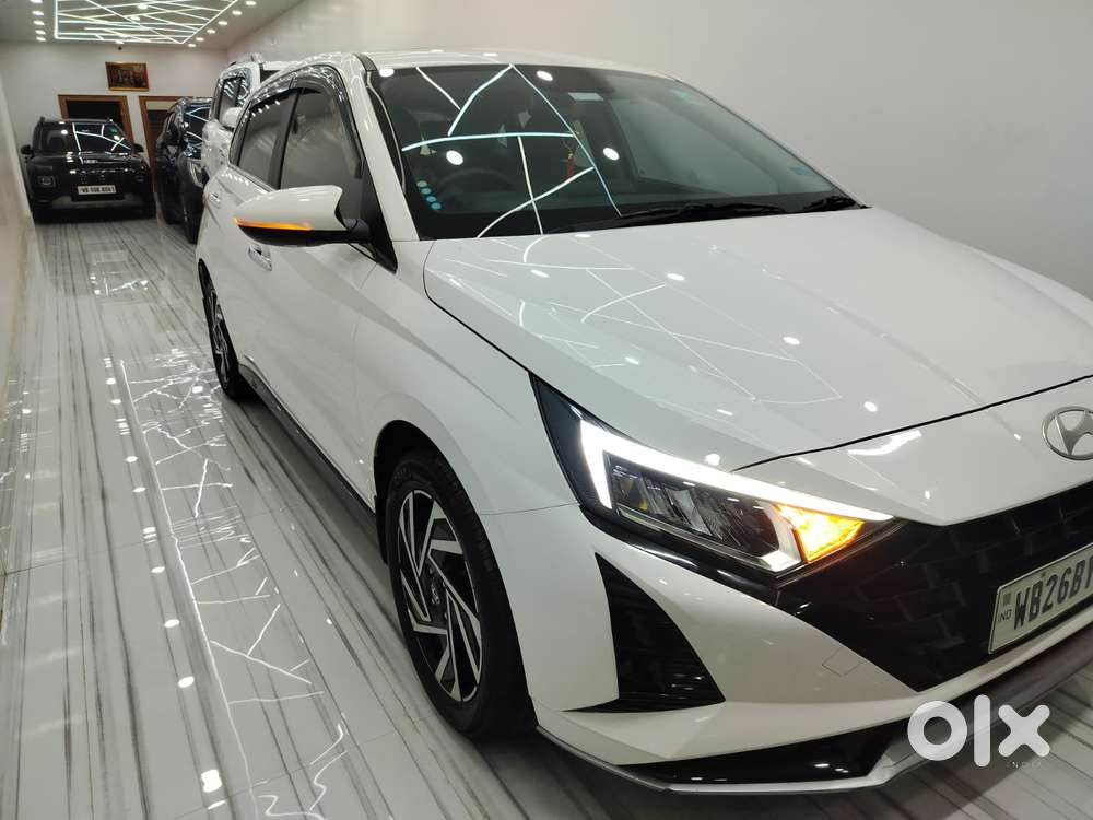 Hyundai I20 Asta (o) 1.2 Mt, 2023, Petrol