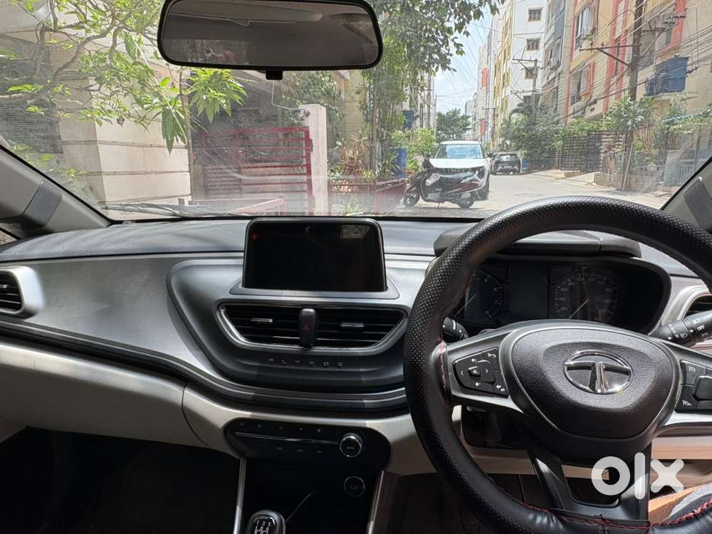 Tata Altroz Petrol 2022 Car