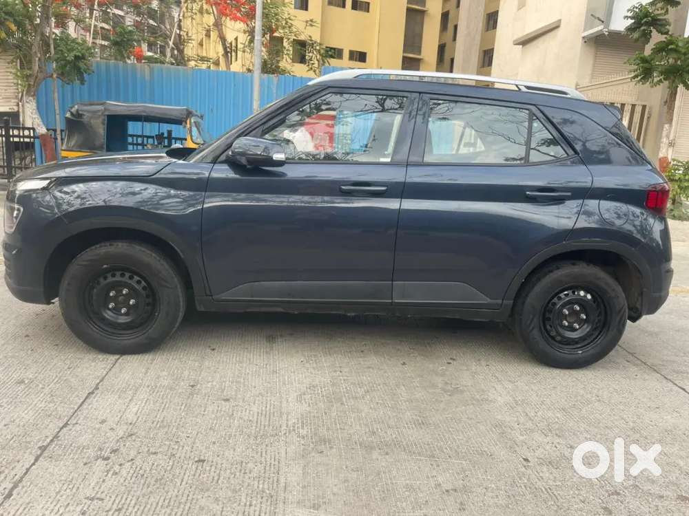 Hyundai Venue 2021 S+ Petrol  Single Owner