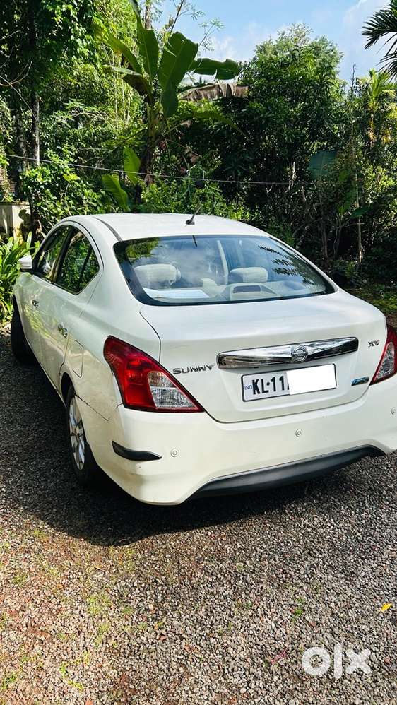 2015 Nissan Sunny Xv Premium Safety (diesel)  Single Owner  Kl-11