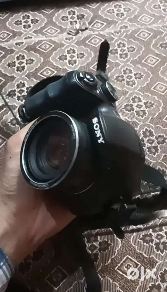 Sony Cybershot 16.1 Mega Pixel Camera For Sale