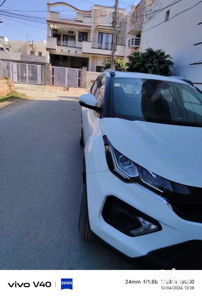 Tata Nexon 2022 Diesel Well Maintained, With Sanroof,