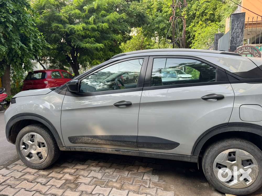 Tata Nexon Petrol 2024