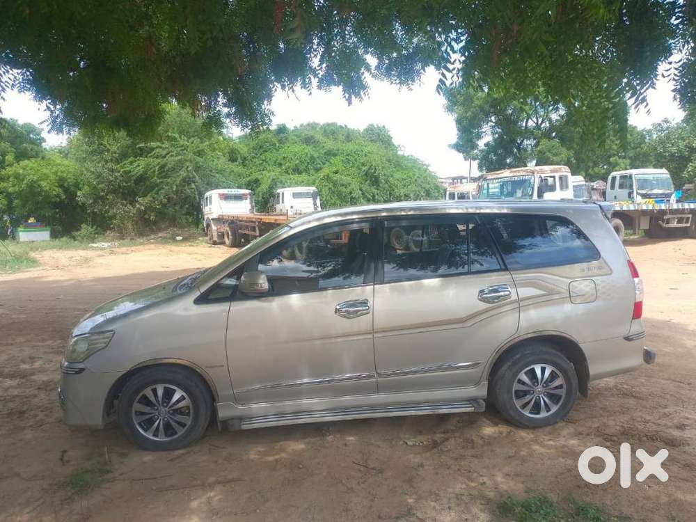 Toyota Innova 2.5 Z Diesel 7 Seater, 2015, Diesel