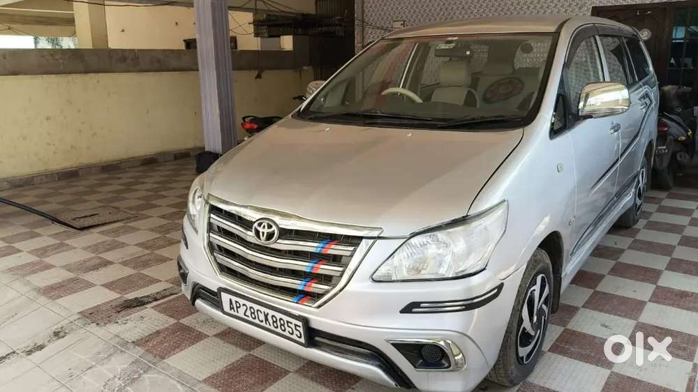 Toyota Innova 2013