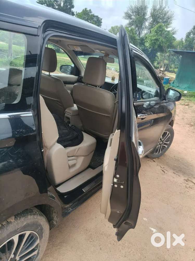 Maruti Suzuki Ertiga Zxi 2025