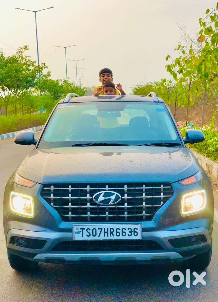 Hyundai Venue 2021 Petrol Well Maintained