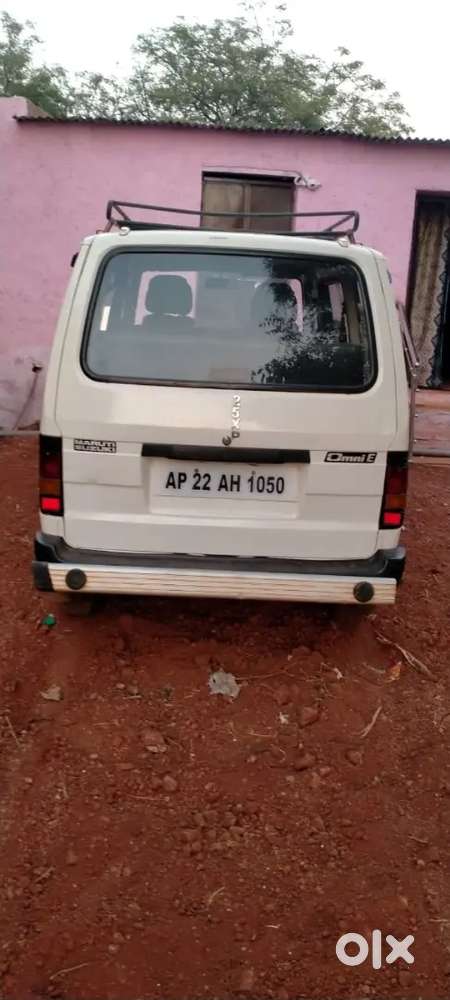Very Light Used 50 % Tyres Coundacation Battery