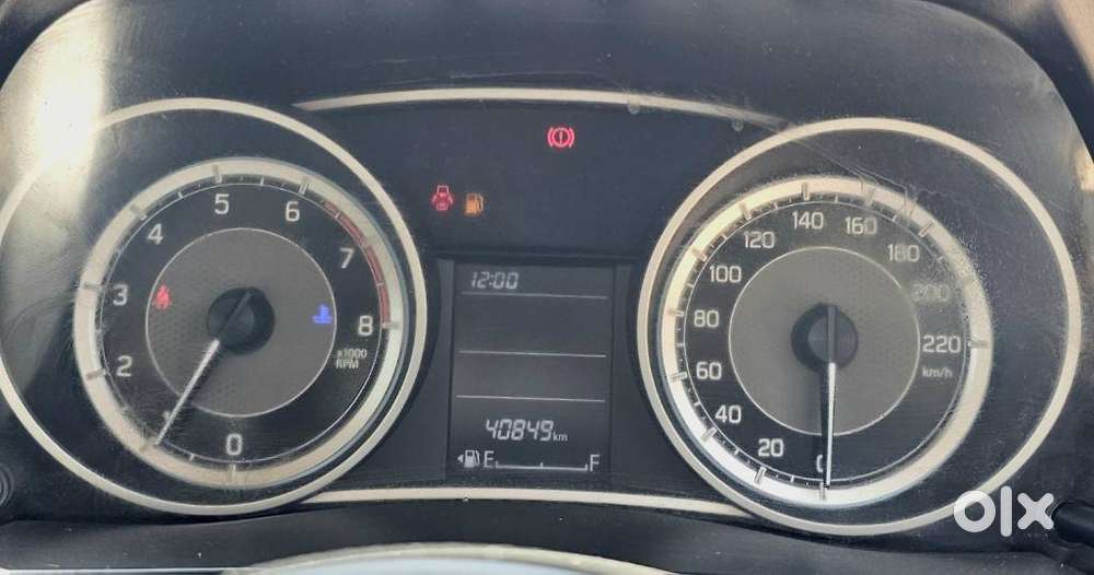 Maruti Suzuki Swift Dzire Vxi(o) Mt, 2017, Petrol