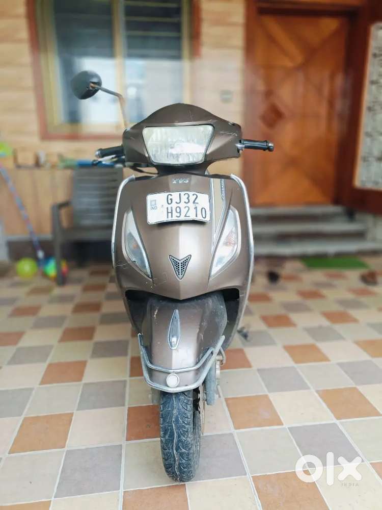 Jupiter 110 cc Scooters 1825232651