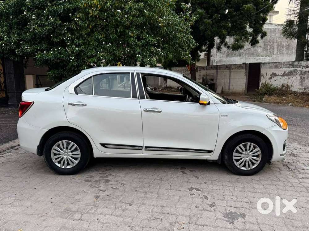Maruti Suzuki Dzire Vdi Amt, 2017, Diesel