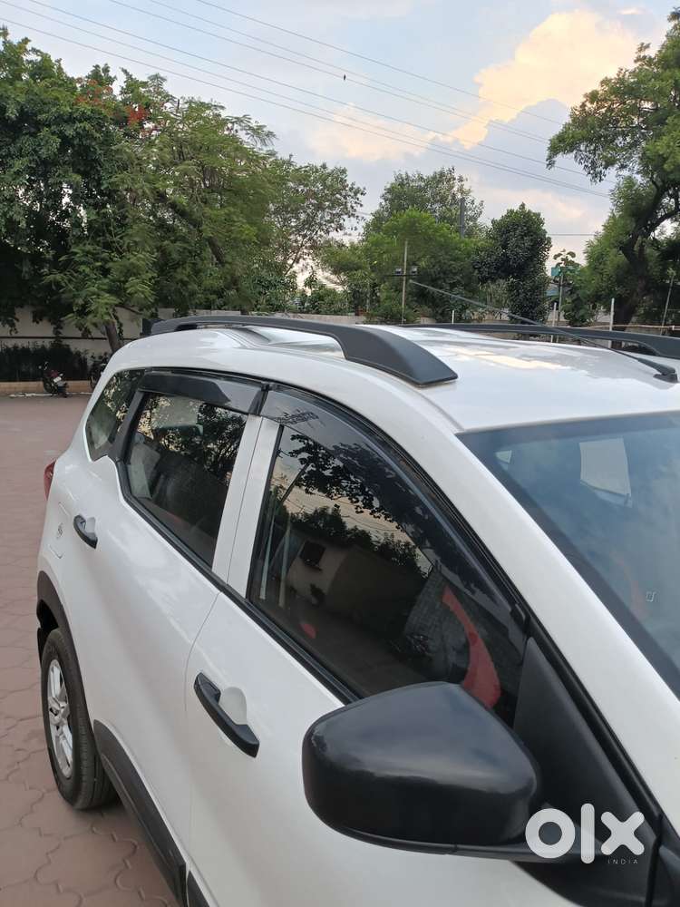 Renault Triber Rxl, 2024, Petrol