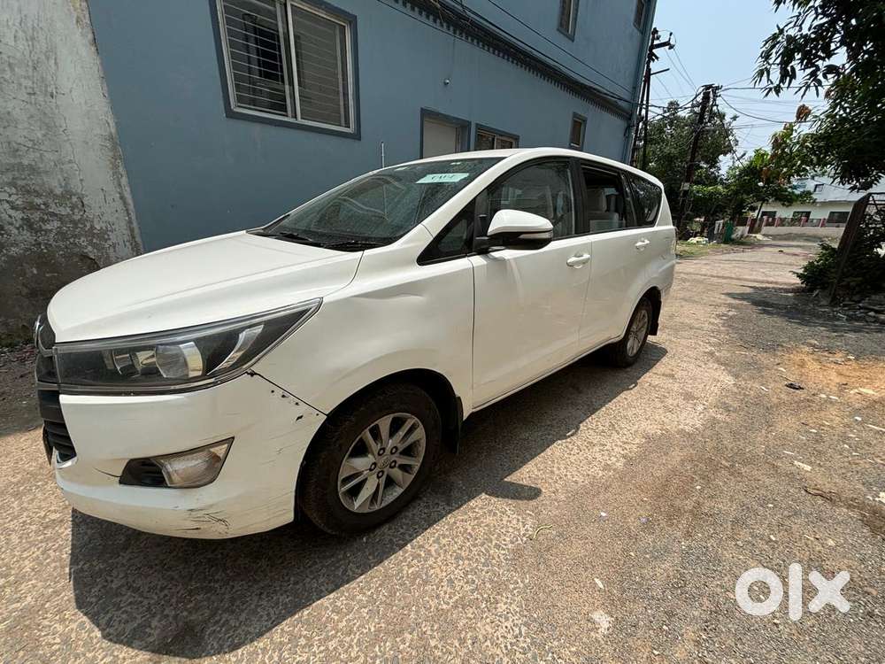 Toyota Innova Crysta 2.4 Vx Mt, 2016, Diesel