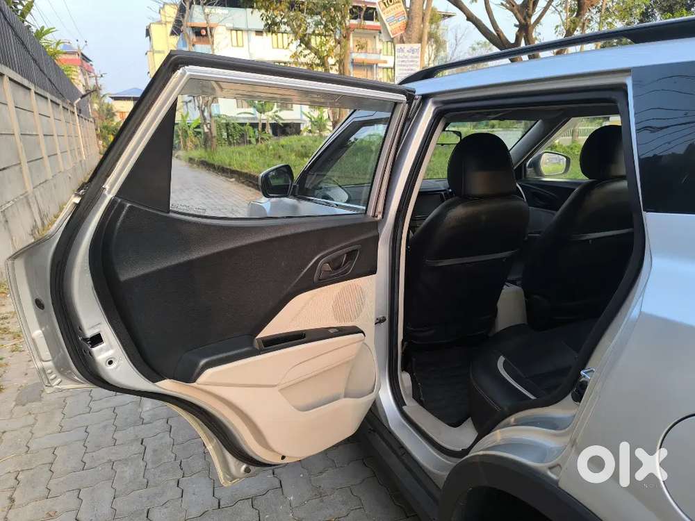 Mahindra Xuv300 W6 Ds Bs6 Mt  Well Maintained