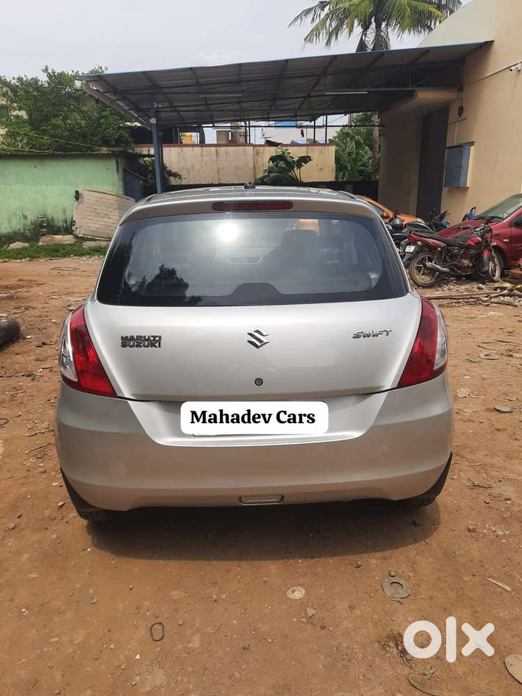 Maruti Suzuki Swift Lxi Optional-o, 2017, Petrol