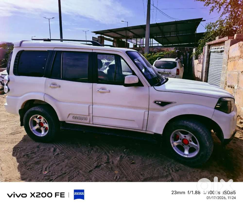 Mahindra Scorpio 2014 Diesel 125000 Km Driven Convert S10
