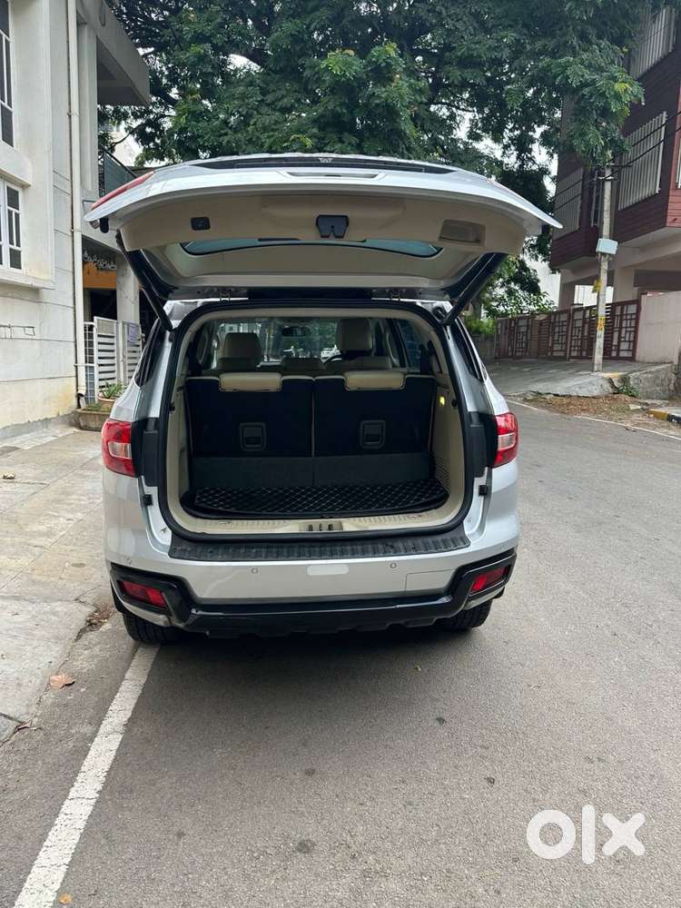 Ford Endeavour 2016