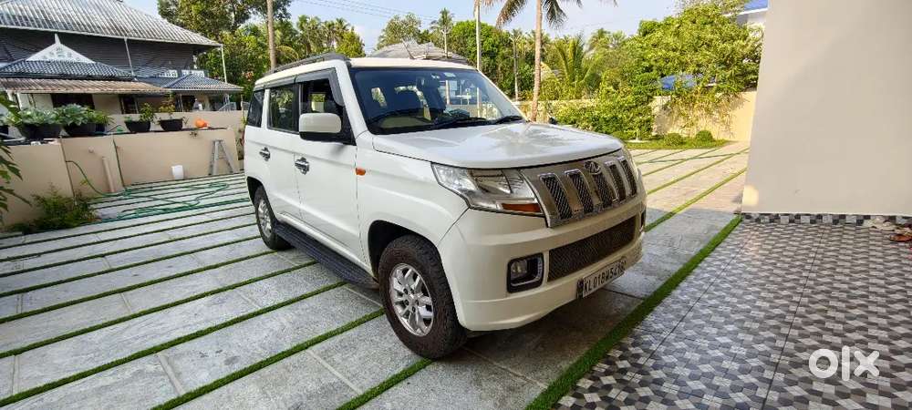 Mahindra Tuv 300 2016 Automatic Diesel Well Maintained Top Model