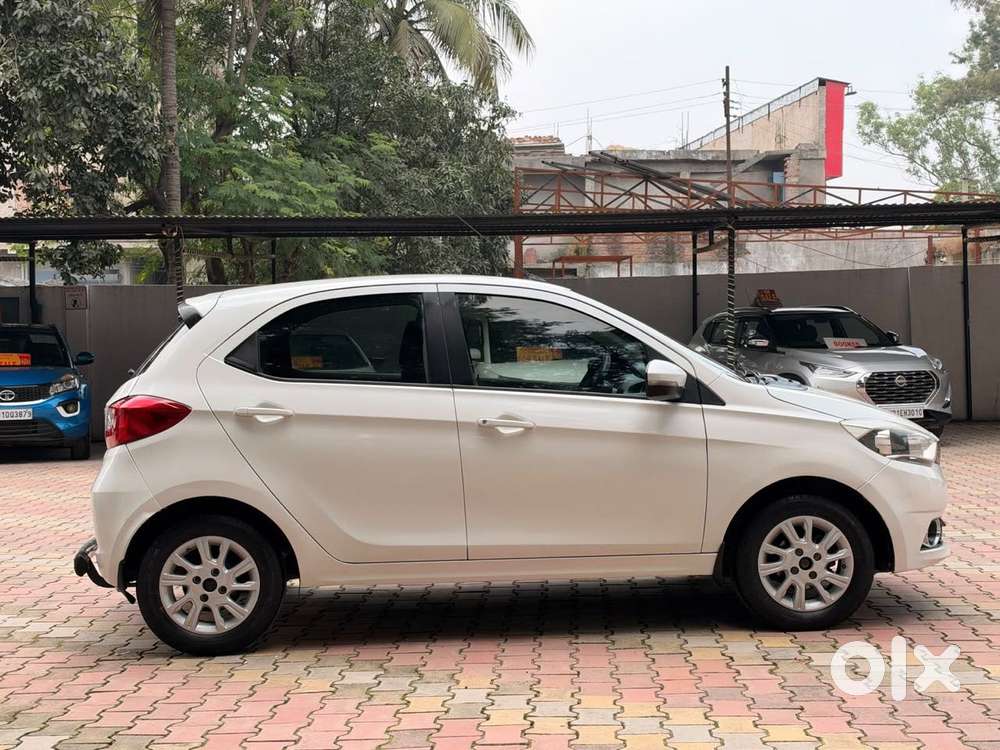 Tata Tiago 1.2 Revotron Xz (o), 2017, Petrol