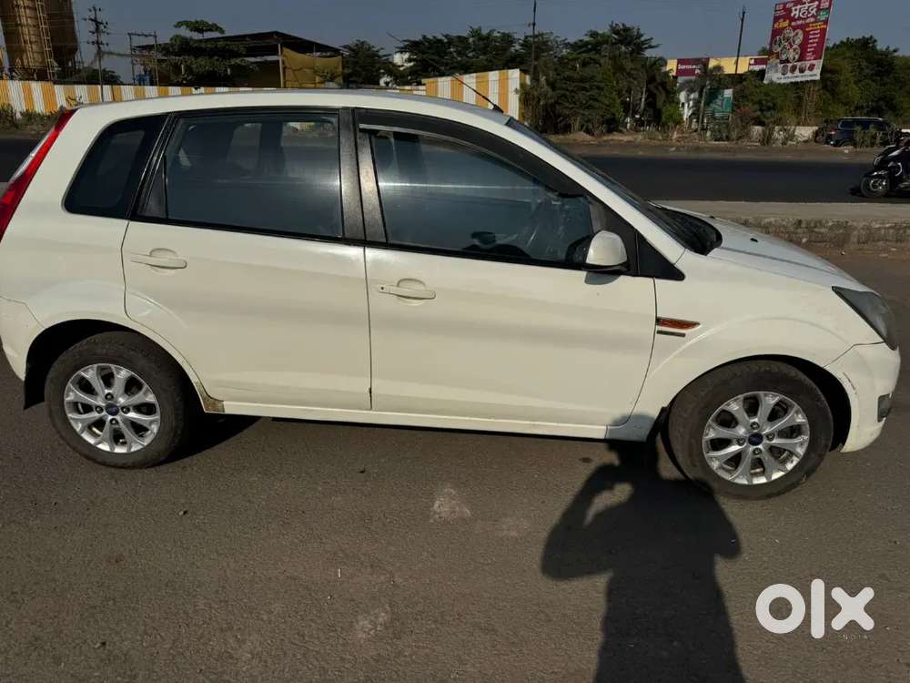 Well Maintained Car Ford Figo