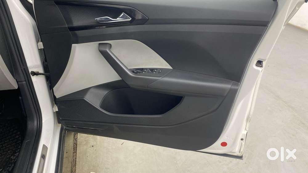 Skoda Kushaq 1.0 Tsi Style, 2023, Petrol