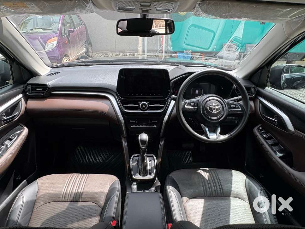 Toyota Urban Cruiser Hyryder 1.5 V Hybrid, 2025, Petrol