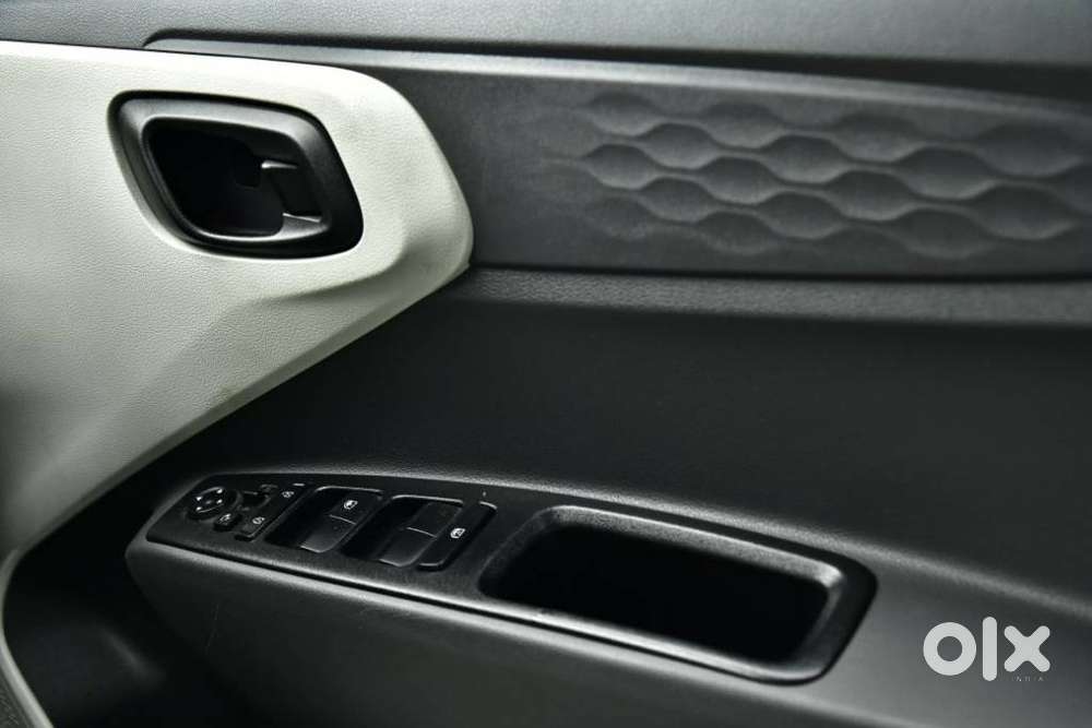 Hyundai Aura S Automatic, 2022, Petrol