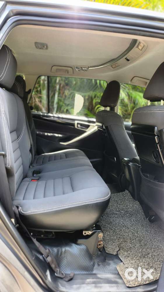 Toyota Innova Crysta 2.4 V, 2016, Diesel