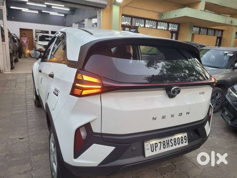 Tata Nexon 1.2 Revotron Xza Plus Premium Dual Tone, 2024, Petrol