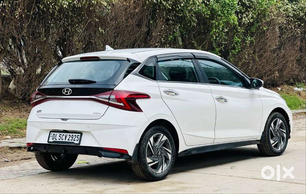 Hyundai I20 Asta (o) 1.2 Mt Dual Tone, 2023, Petrol