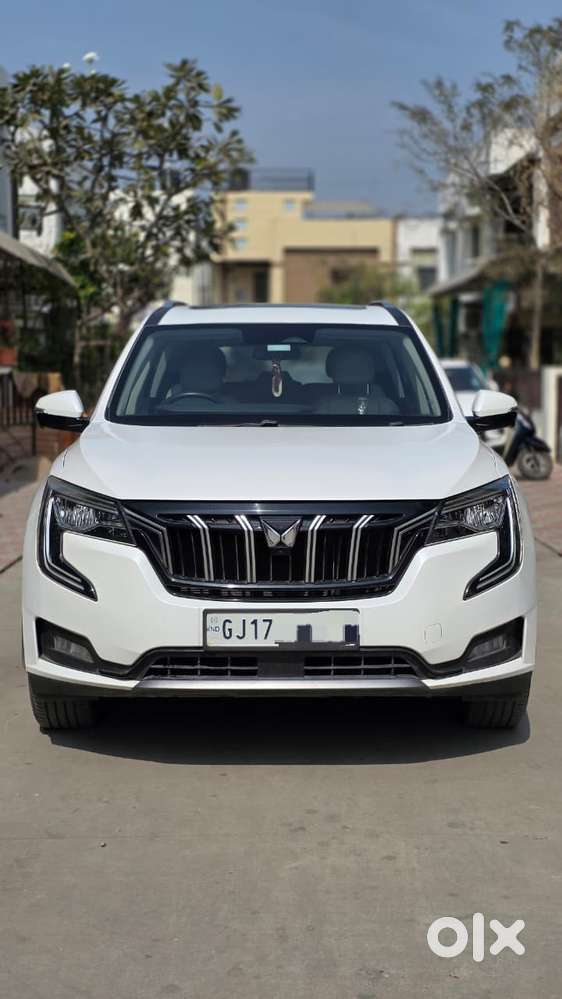 Mahindra Xuv700 2.0 Ax 7 Petrol At Str, 2022, Petrol