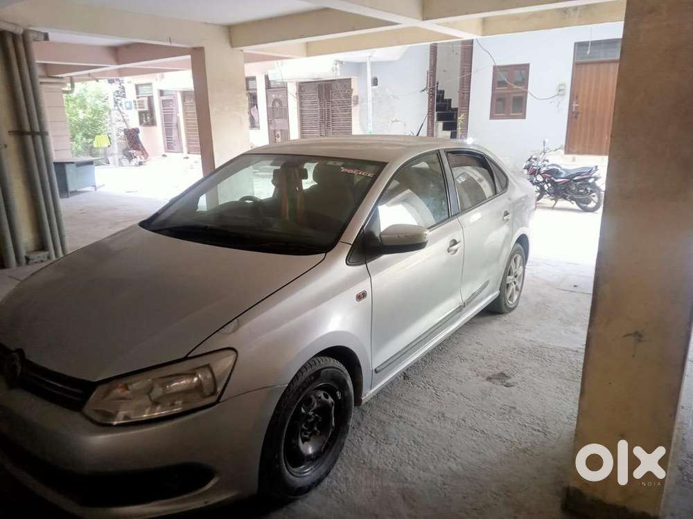 Volkswagen Vento 1.6 Highline Petrol/cng On Paper
