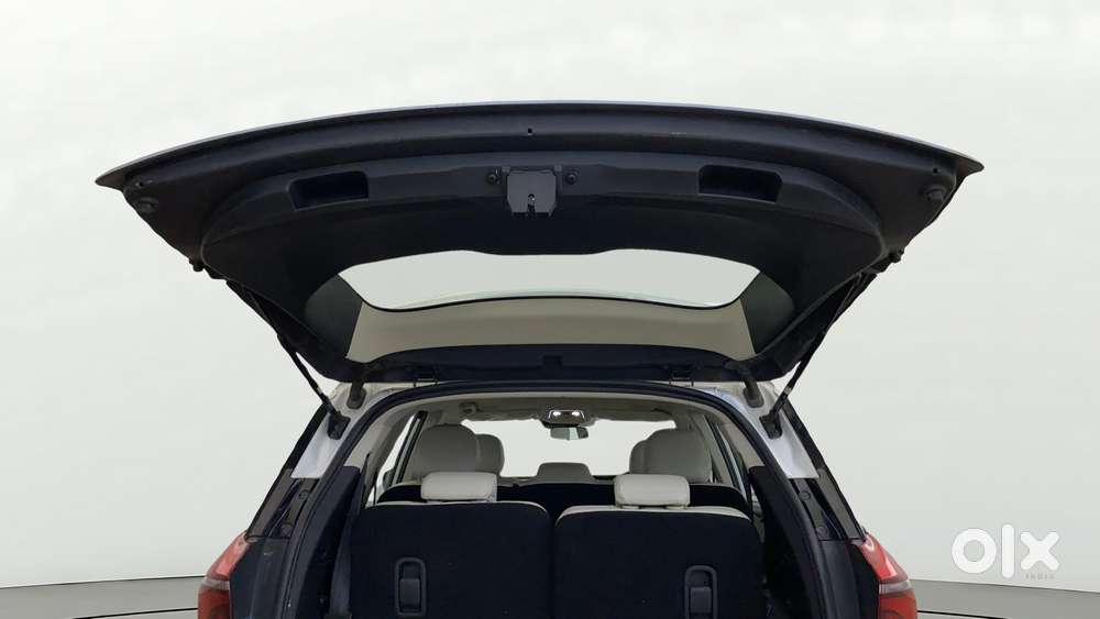 Mahindra Xuv700 2.0 Ax 7 Petrol At Luxury Pack Str, 2022, Petrol