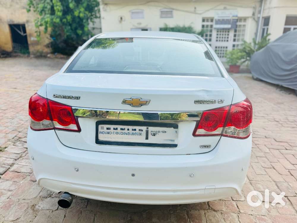 Chevrolet Cruze  1st Owner  Vip Number  1.4 Lakh Km  Genuine