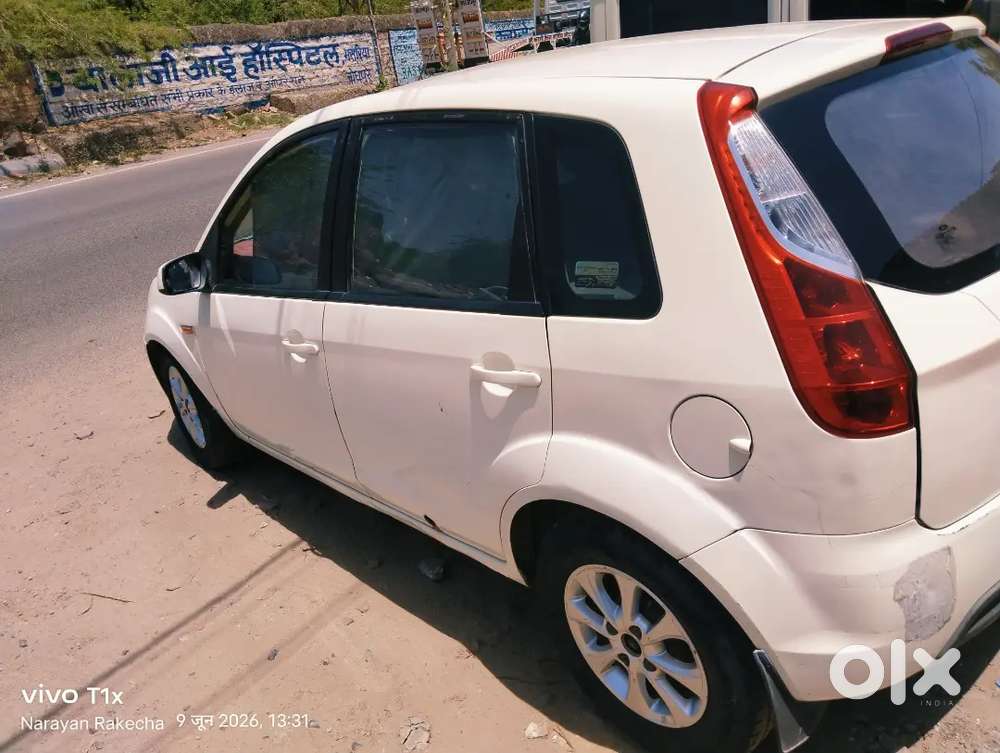Ac हीटर Ok Sounds Ok Tyre Battery Ok
