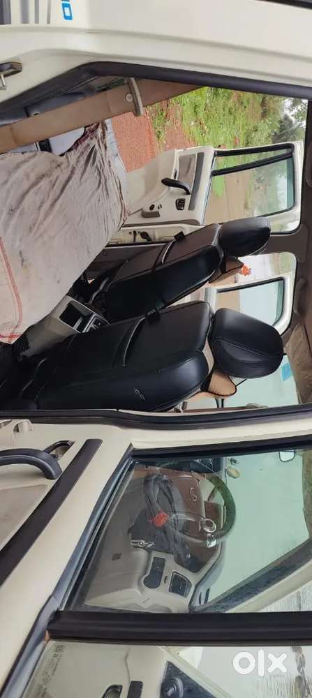 Mahindra Scorpio S6 2015