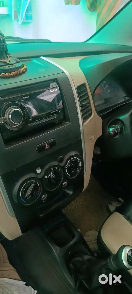 October Ki Hai Sony Ka Music