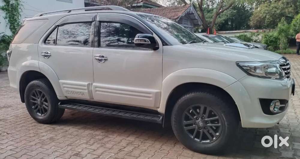 Toyota Fortuner 4x2 At, 2015, Diesel