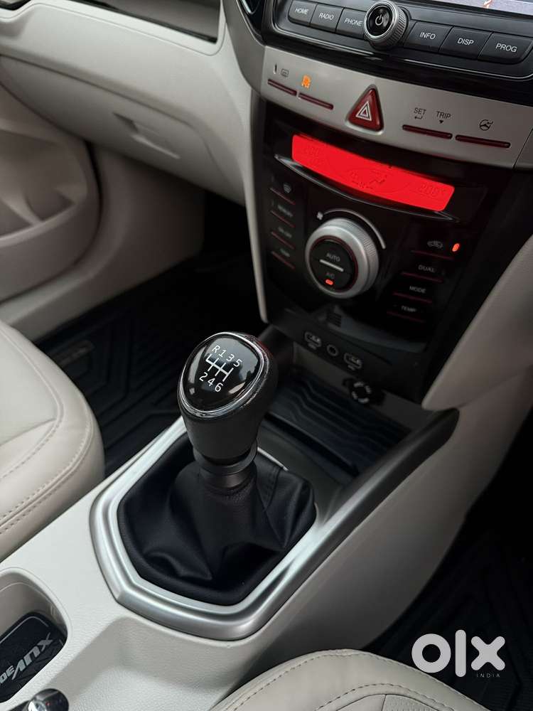 Mahindra Xuv300 W8 Option, 2024, Petrol