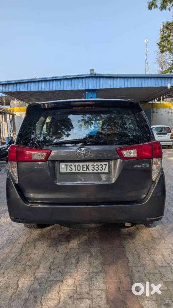 Toyota Innova Crysta 2.8z Automatic, 2016, Diesel
